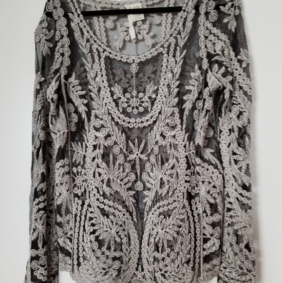 New, never with beautiful romantic lace top - Picture 2 of 2